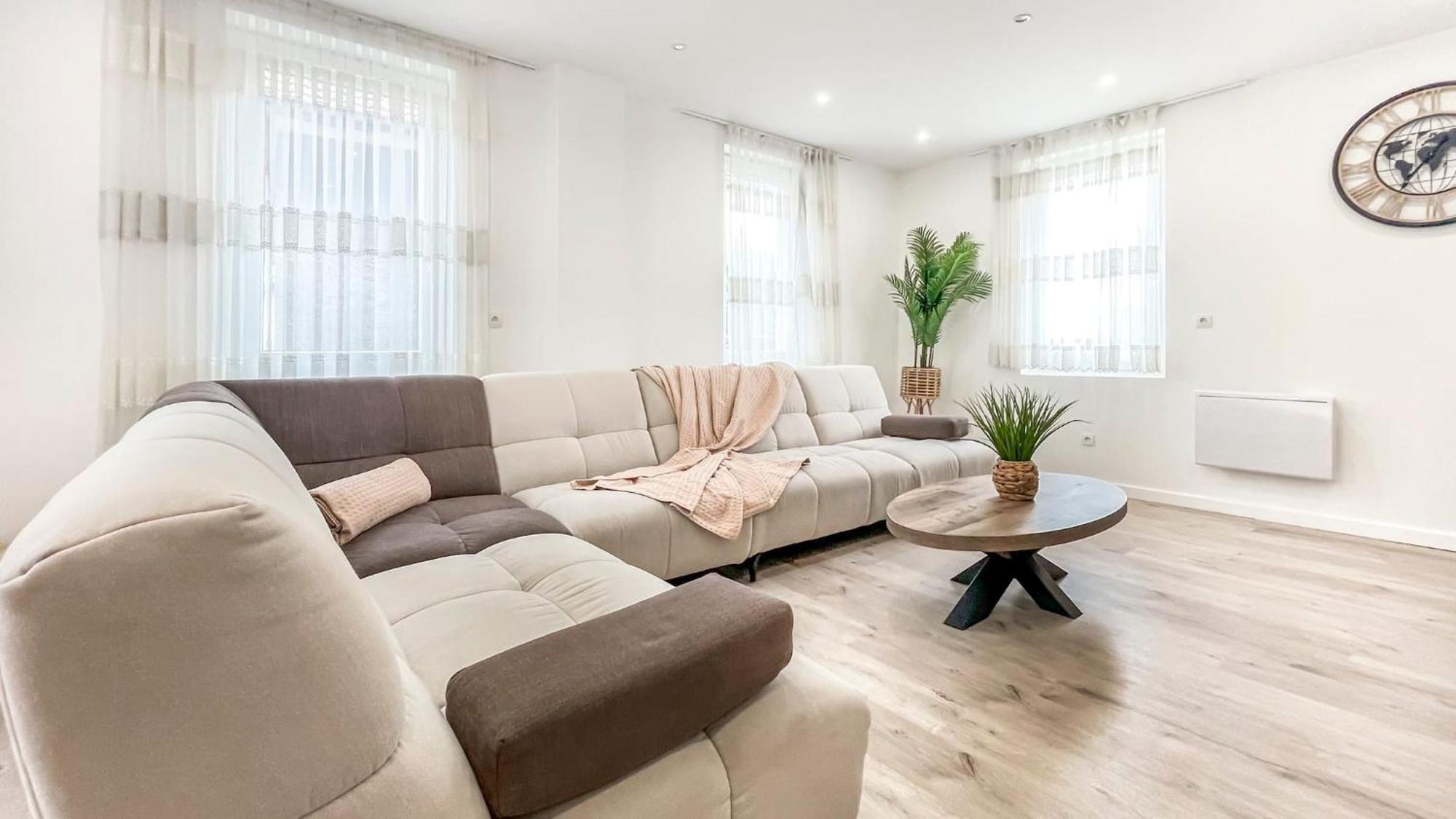 Homey Sakine- Proche Centre- Netflix- Wifi Cluses Exteriér fotografie